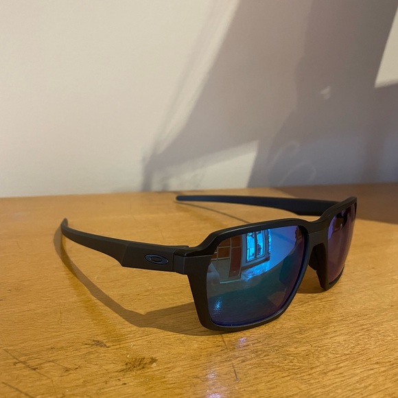 Men’s Oakley Parlay sunglasses - Picture 4 of 9